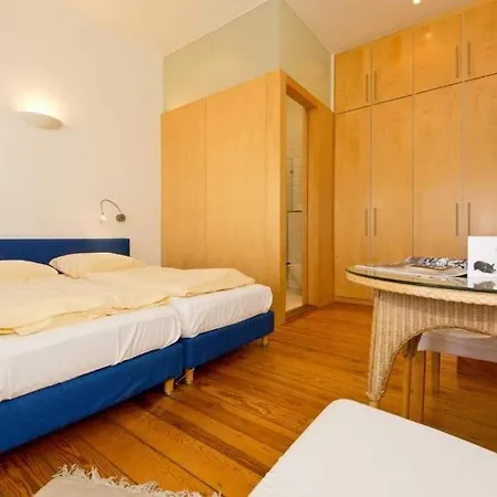 Astrid, T4 Hamburg * ゼーバート・ヘリングスドルフ